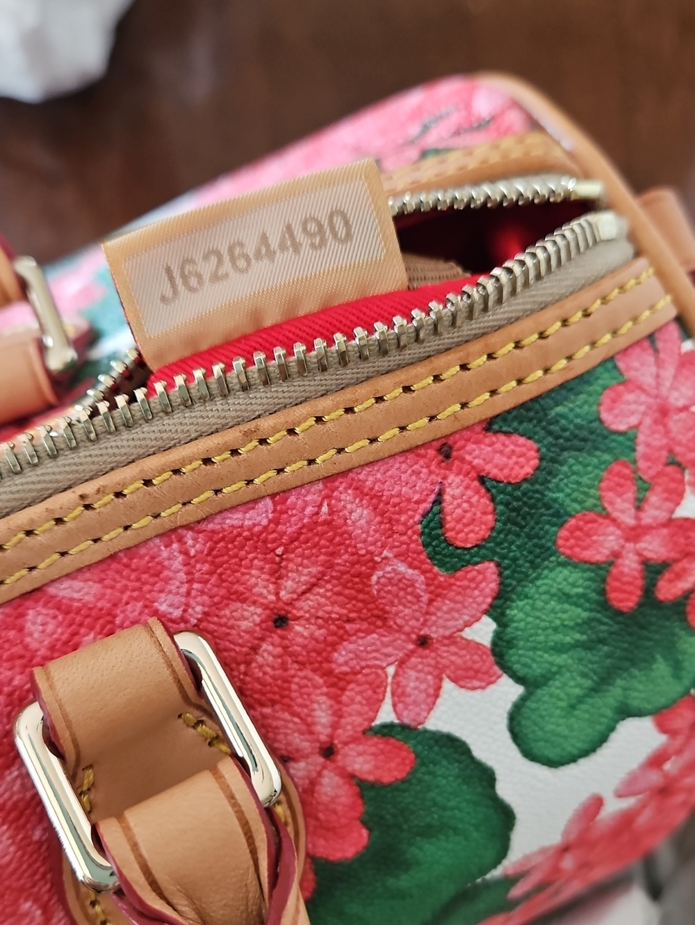 NWT Dooney & Bourke Floral Hydrangea Satchel with Matching Zip Pouch & Key Fob - Picture 11 of 16